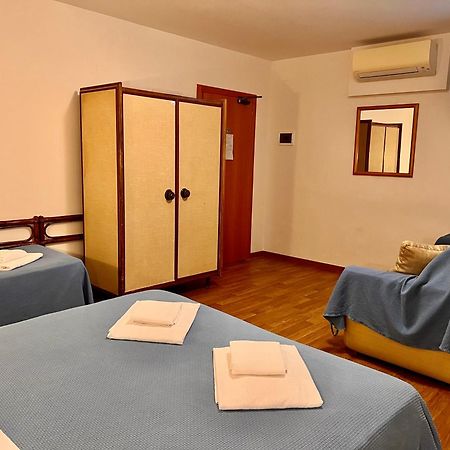 Hotel Canada Venesia Bagian luar foto