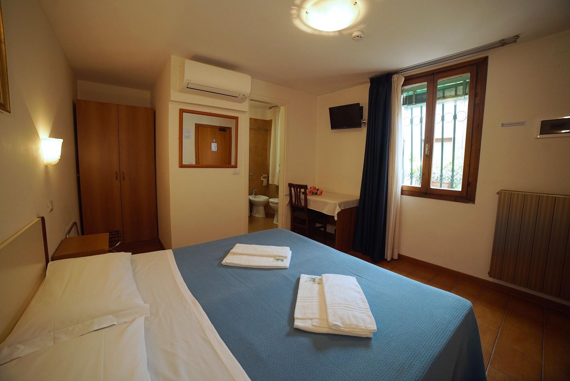 Hotel Canada Venesia Bagian luar foto