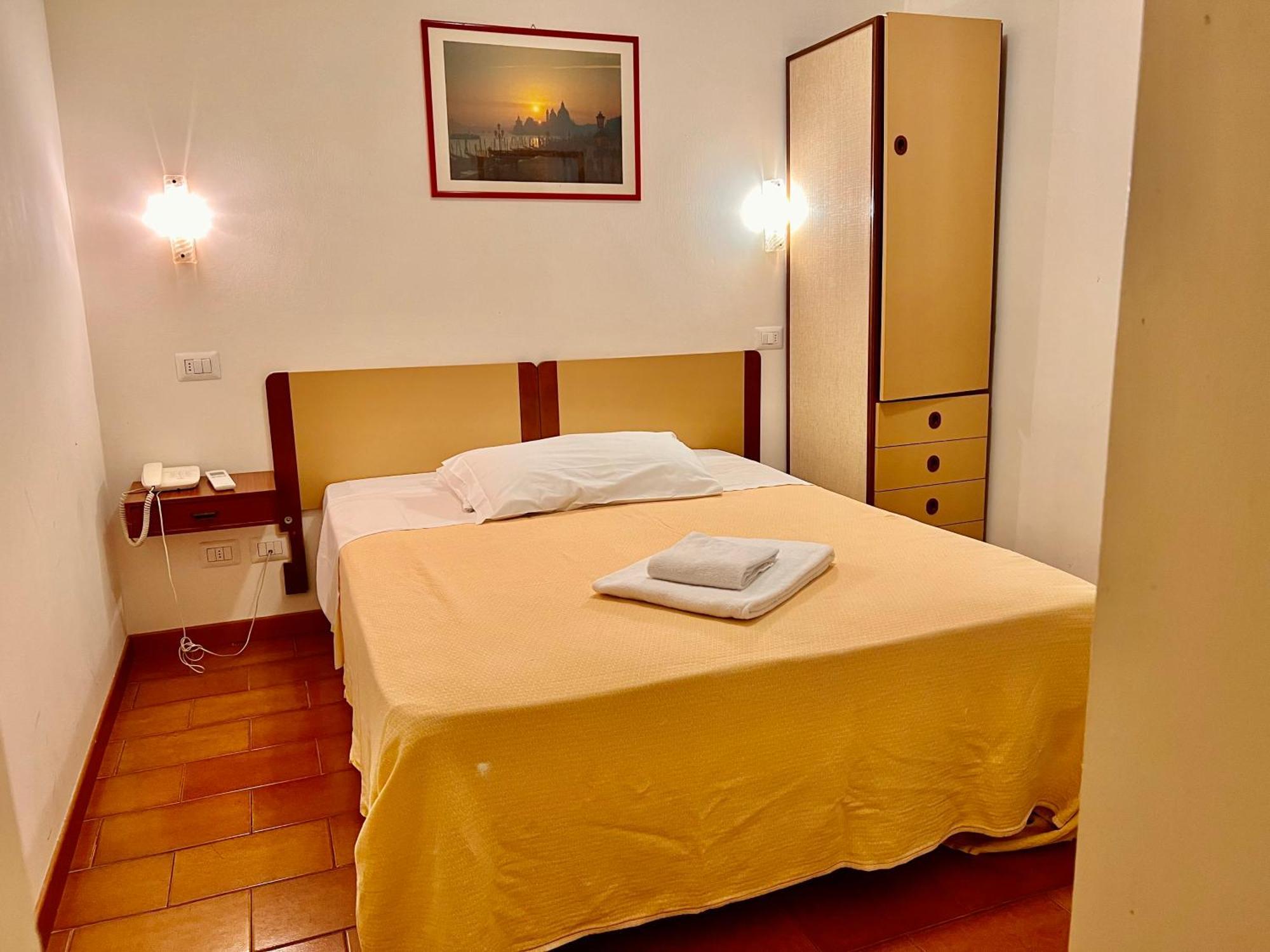 Hotel Canada Venesia Bagian luar foto