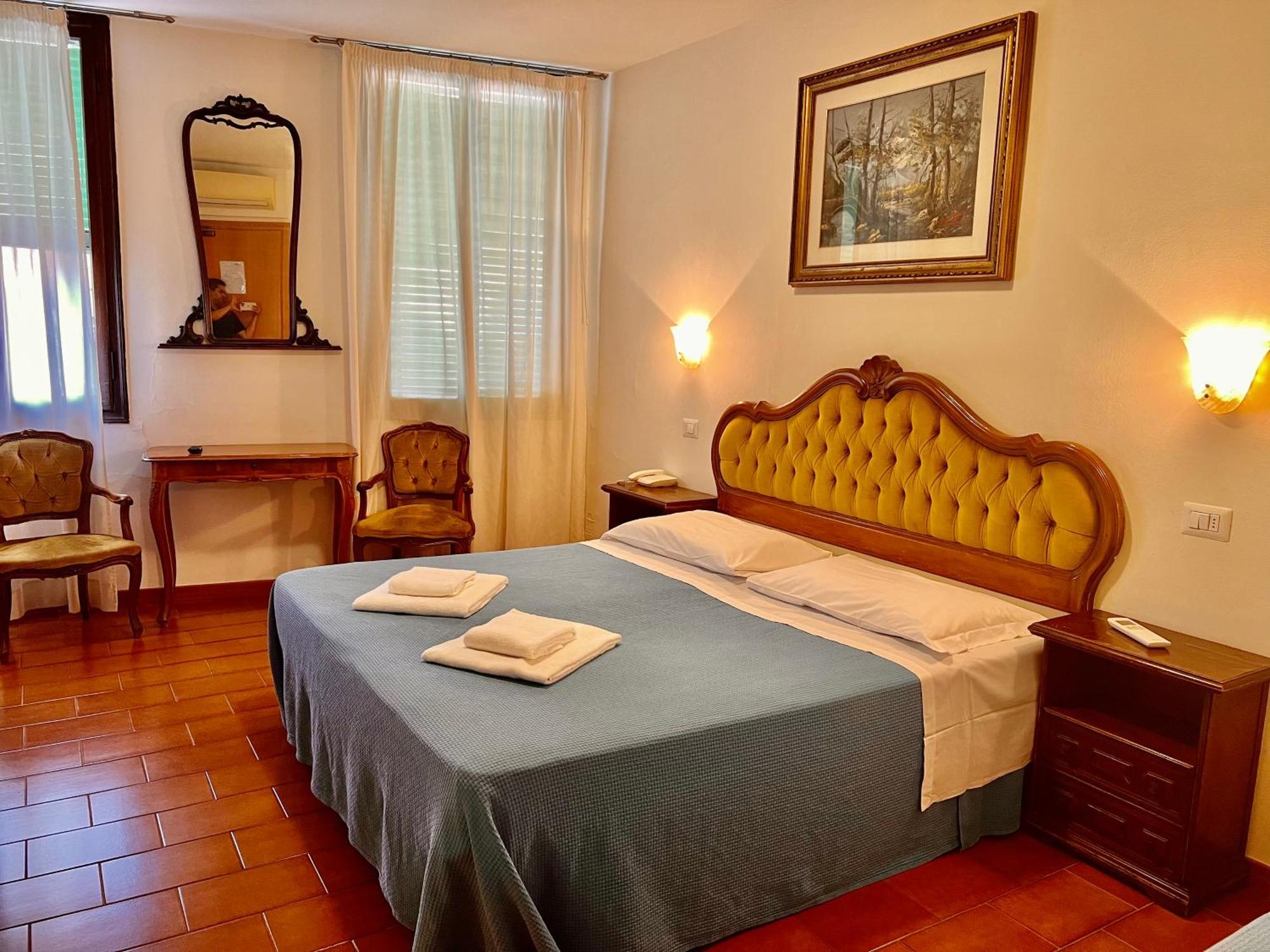 Hotel Canada Venesia Bagian luar foto