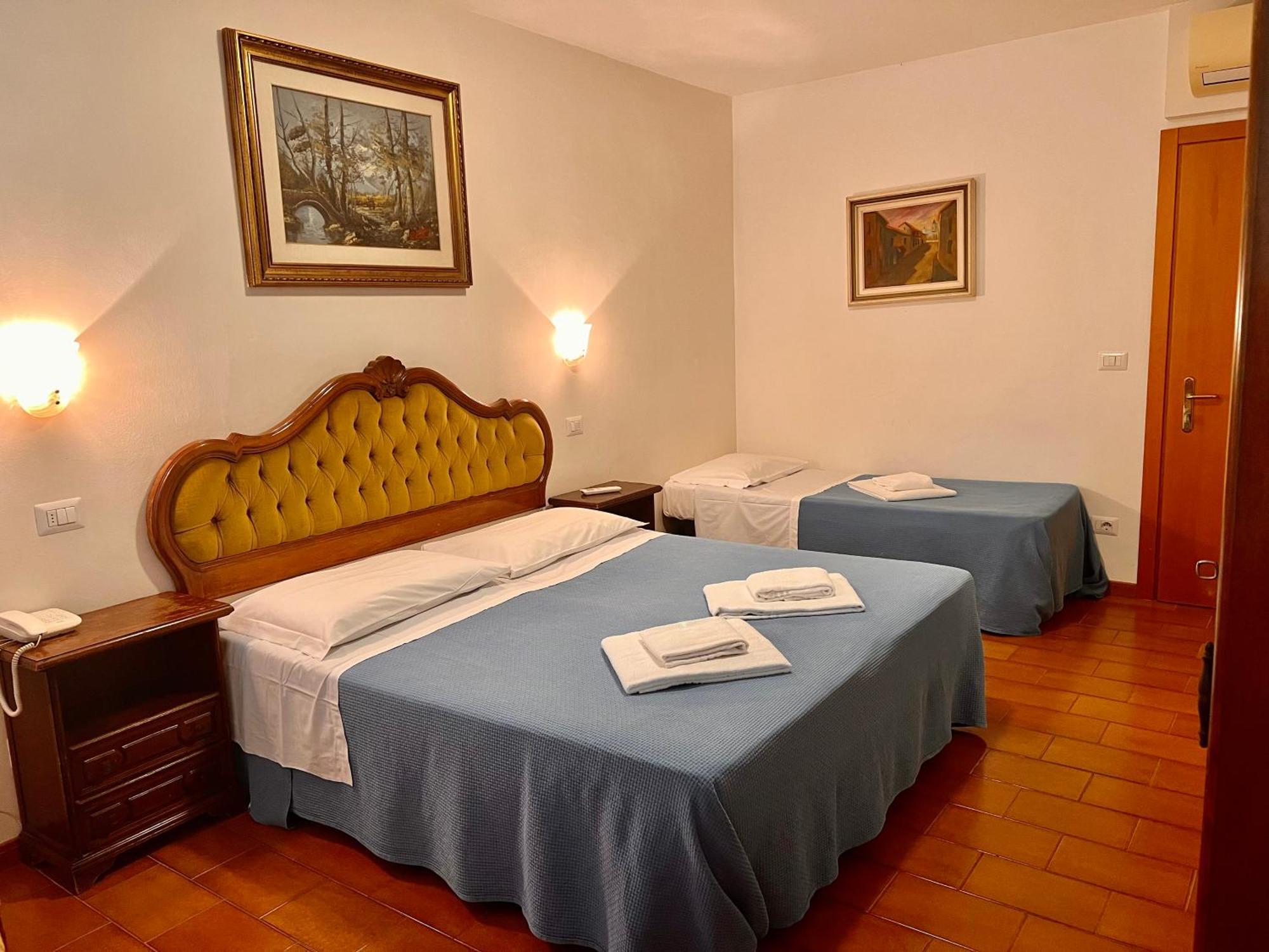 Hotel Canada Venesia Bagian luar foto