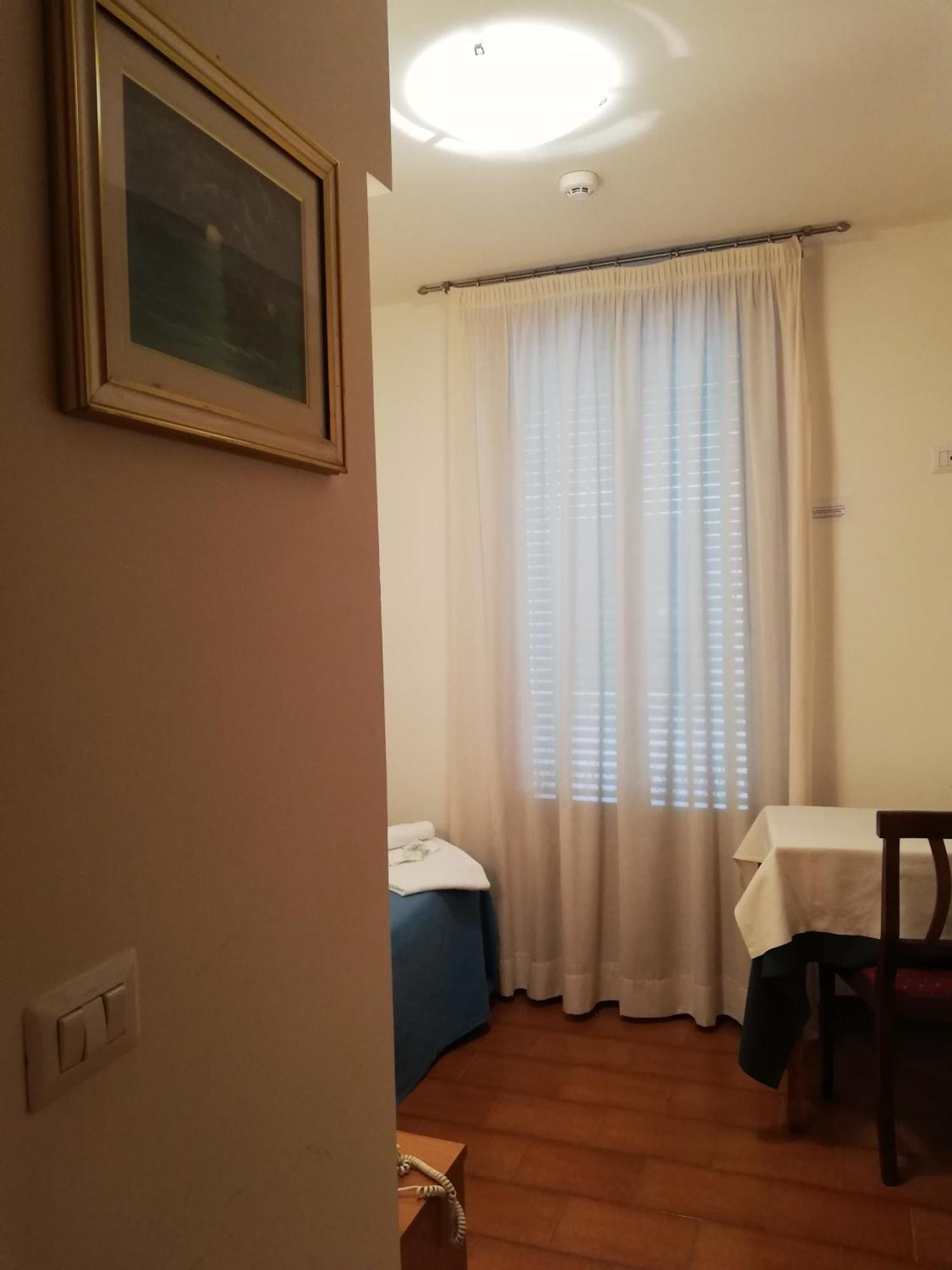 Hotel Canada Venesia Bagian luar foto
