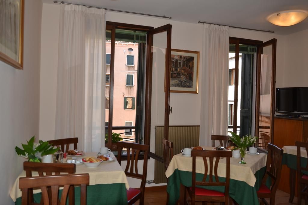 Hotel Canada Venesia Bagian luar foto
